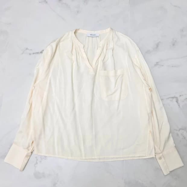 한섬 KUHO 구호 아이보리 블라우스 ~77
