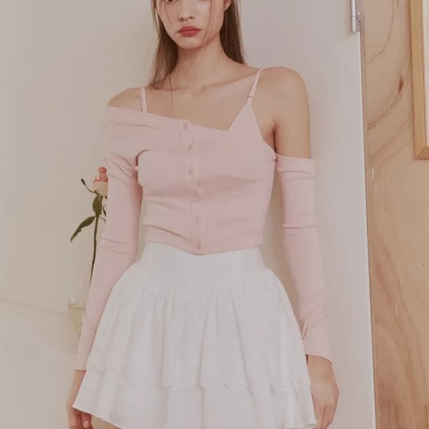 수지,아현착용) 낫유어로즈 언발란스 가디건 세트