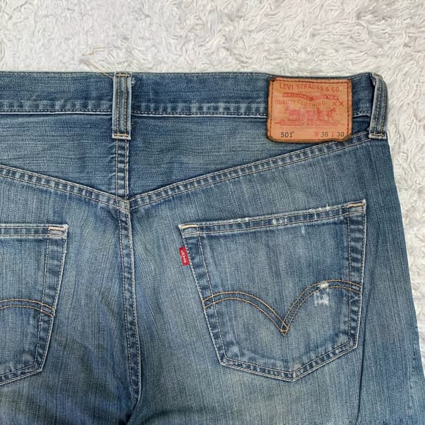 [37] 리바이스 501 데님팬츠 00501-0764