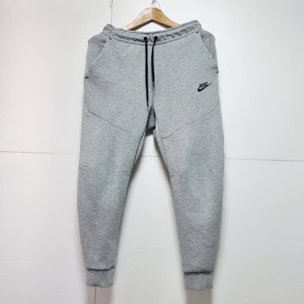 남성 2023 나이키 정가13만 테크팩 바지 트레이닝복