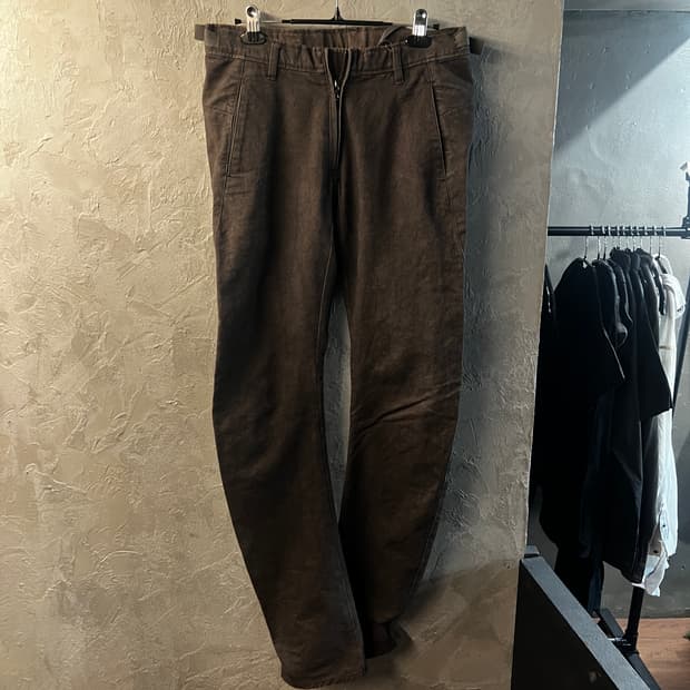 어태치먼트 커브드 조퍼스 팬츠