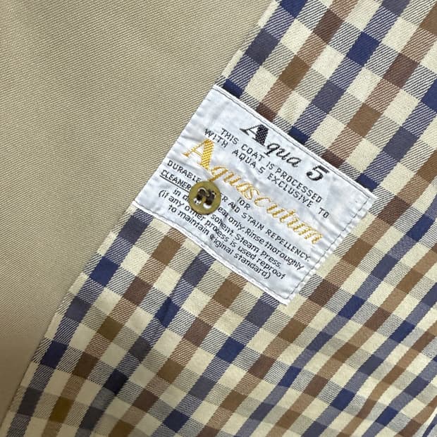 아쿠아스큐텀 트렌치코트