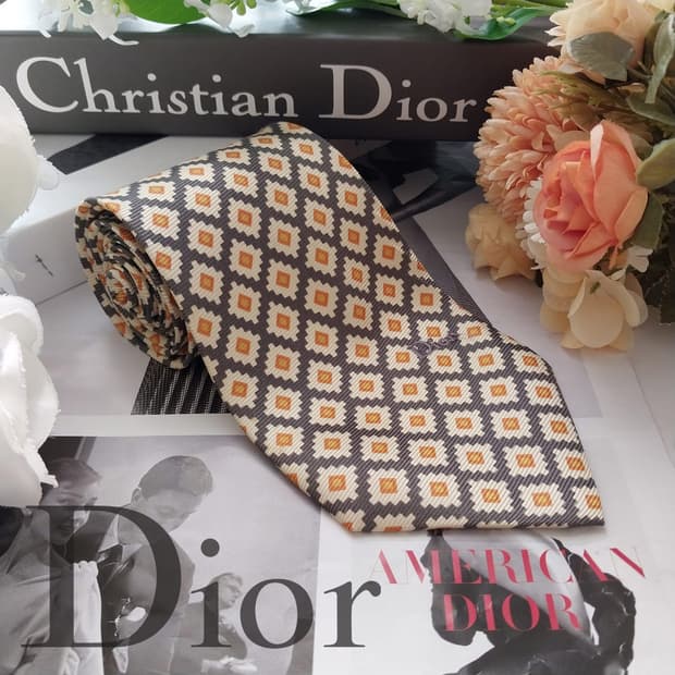크리스찬 디올 실크 지오메트릭 패턴 넥타이 9.6cm A등급 K2135