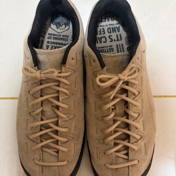 킨 재스퍼 스웨이드 스니커즈 실버 밍크 255