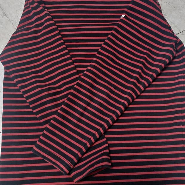 노클레임 스트라이프 티셔츠