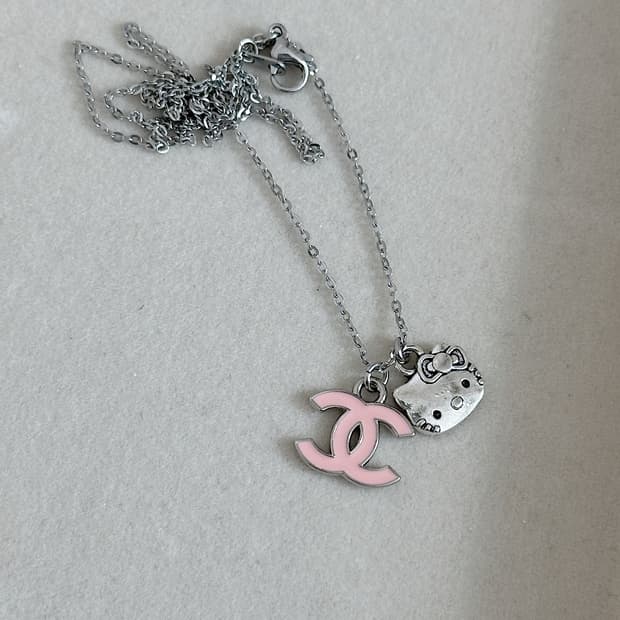 샤넬 핑크 캣츠 팬던트 목걸이