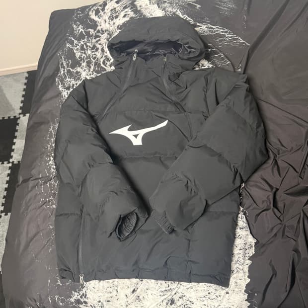 M 미즈노 블랙 후드 패딩
