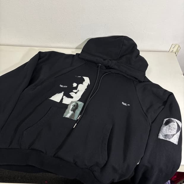 100-105 엘리엇에밀 블랙 그래픽 후드티