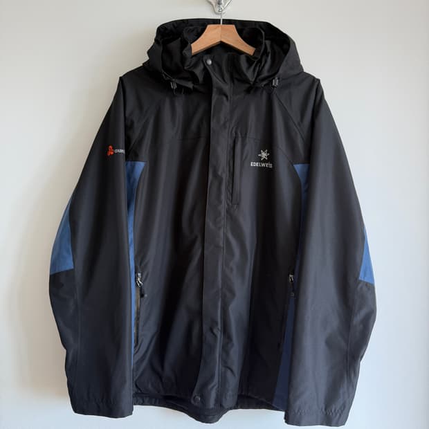 Pre owned 윈드브레이커 바람막이