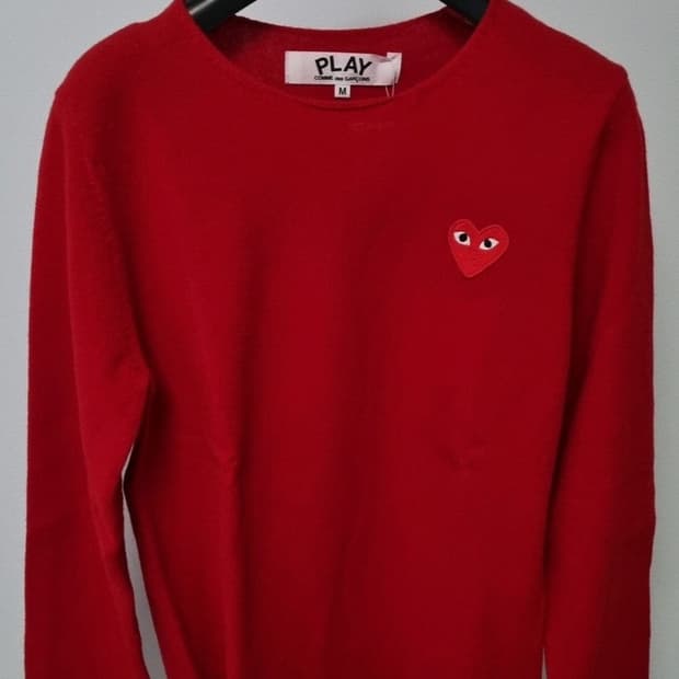 꼼데가르송 레드 니트 m사이즈