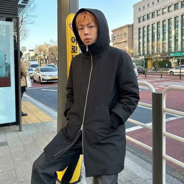 크리스반아쉐 후드 니트소매 레이어드 울 피코트