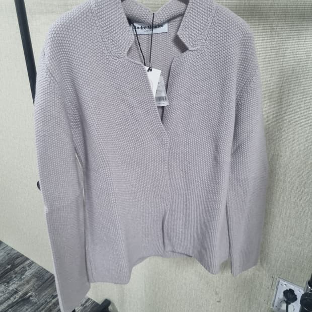 이태리 명품 브랜드 안드레모리스 긴팔니트 가디건