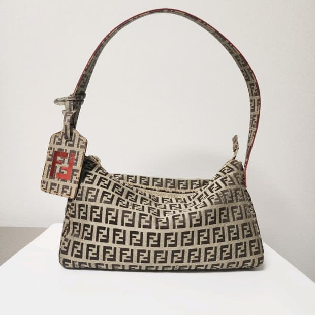 펜디 FF로고 스몰 숄더백 (더스트.게런트카드 포함)