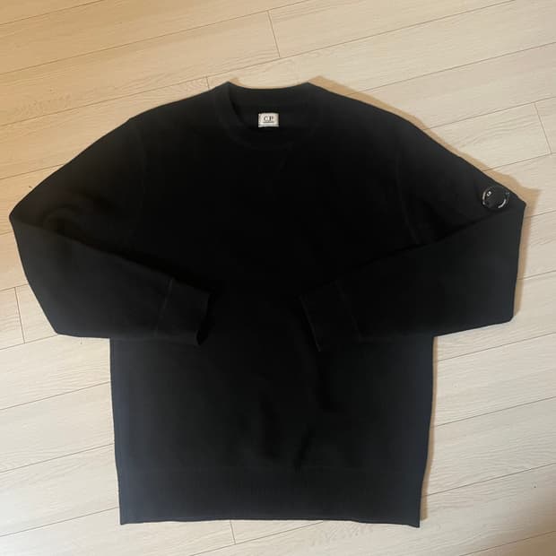 cp컴퍼니 램스울니트 50(L)사이즈