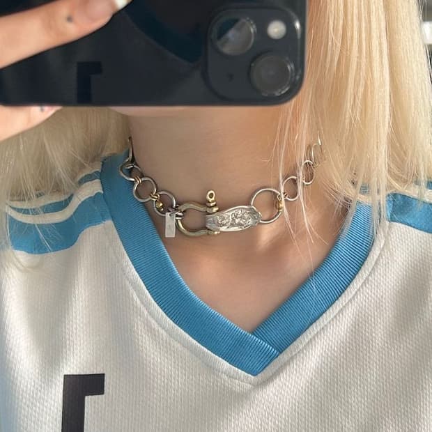 X SILVER WITH 금과 은으로 된 코인 초커