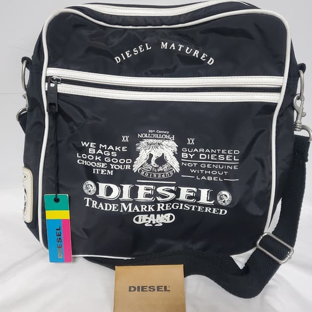 디젤 크로스백 정품 미사용 