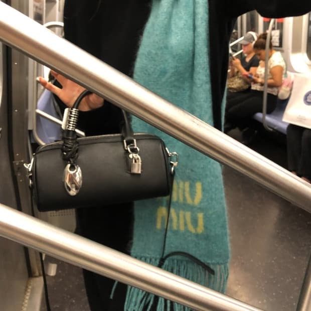 (새상품) 714센터 틸다백 블랙