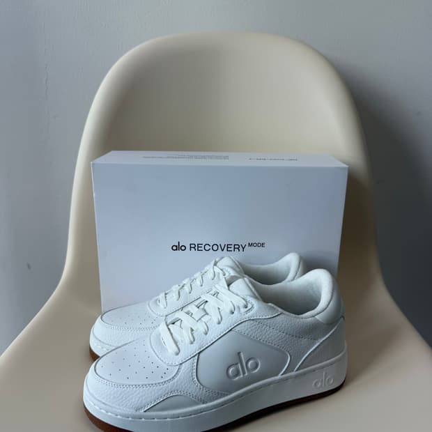알로 요가 리커버리 스니커즈 화이트 검솔 