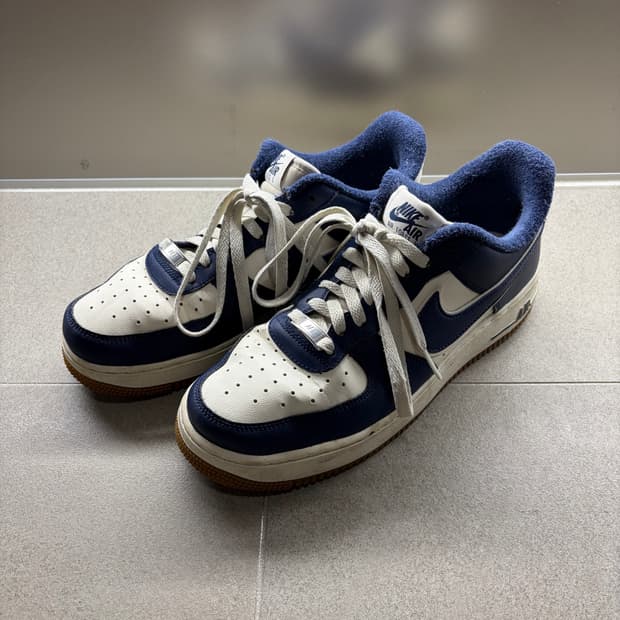 나이키 에어포스 1 '07 LV8 미드나잇 네이비 270