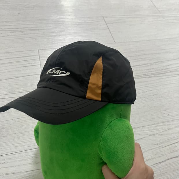 LMC 블랙 볼캡 모자
