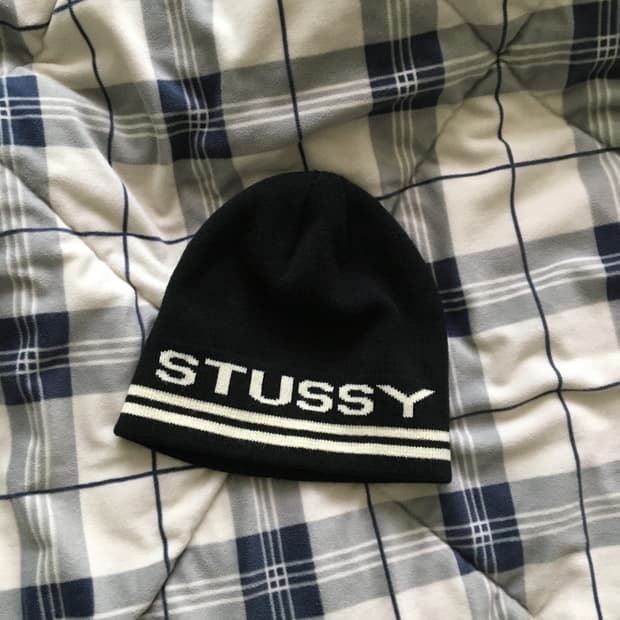 스투시 로고 비니 블랙