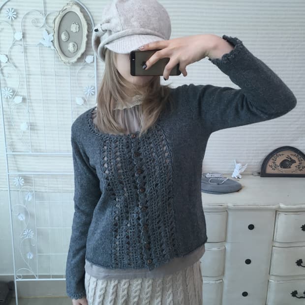 사만사모스투 모리 챠콜 크로셰 가디건