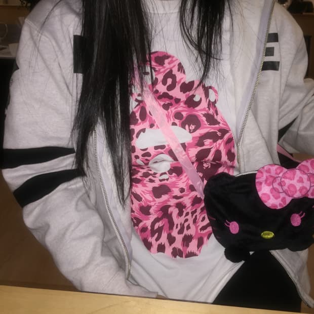 bape 베이프 와일드 레오파드 패턴 마일로 온 빅 에이프 티셔츠