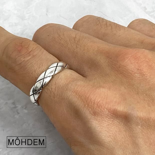 [Unisex] Coco2 엠보 체크 실버 반지