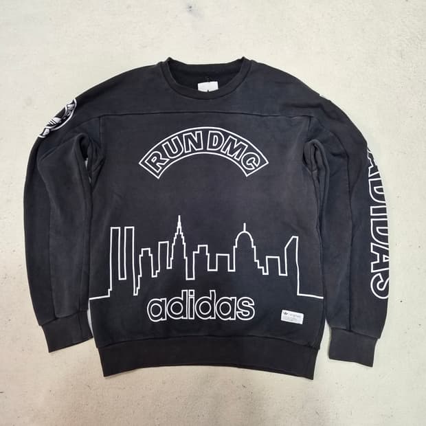 아디다스  맨투맨100