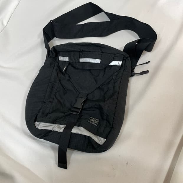 포터 숄더백