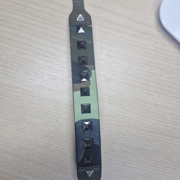 발렌티노 카모패턴 팔찌