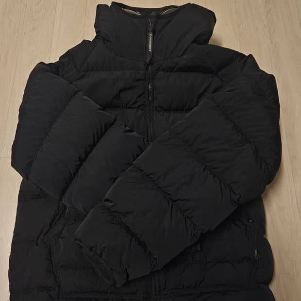 Cp 컴퍼니 에코크롬 가먼트다잉 고글패딩