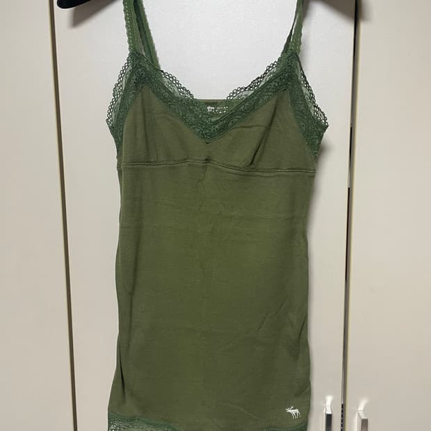 Abercrombie 올리브 레이스 슬리브리스 S