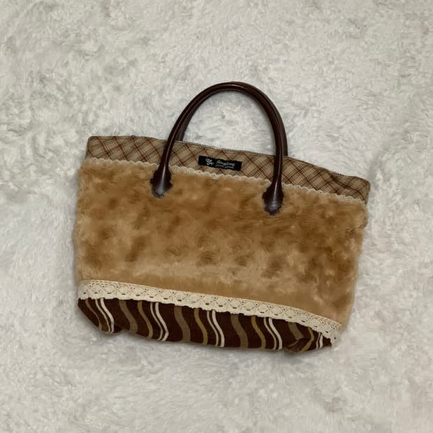 빈티지 라떼갸루 체크 패턴 레이스 퍼 토트백