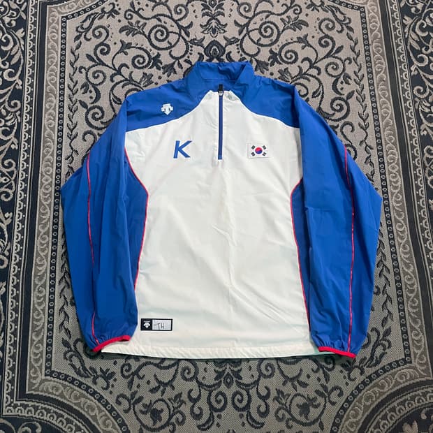 110 데상트 국가대표 올드스쿨 바람막이/W2720