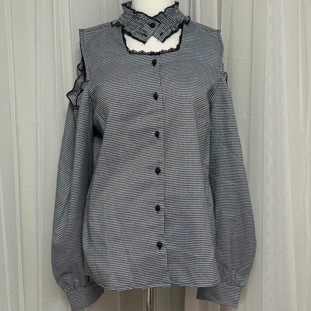 마즈 양산형 하운드투스 오프숄더 탑 