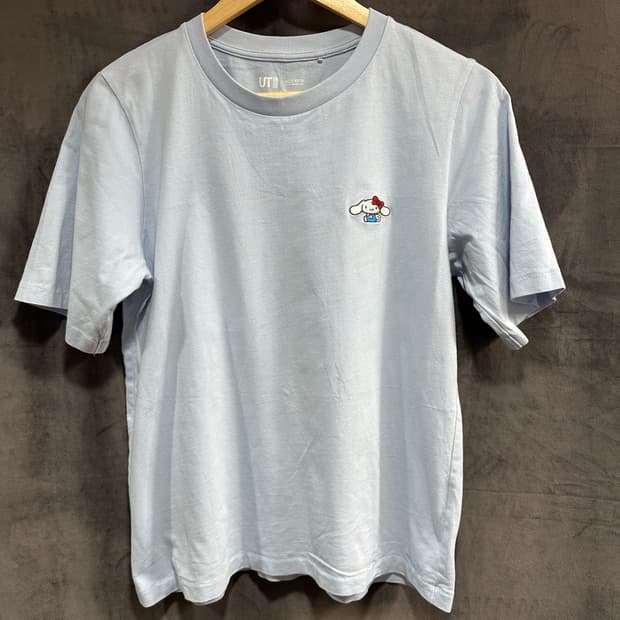 유니클로 UT UNIQLO 산리오 헬로키티 50주년 시나모롤 반팔티