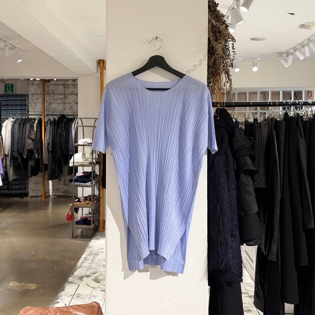 플리츠 플리즈 블루 월간 컬러즈 하프 탑