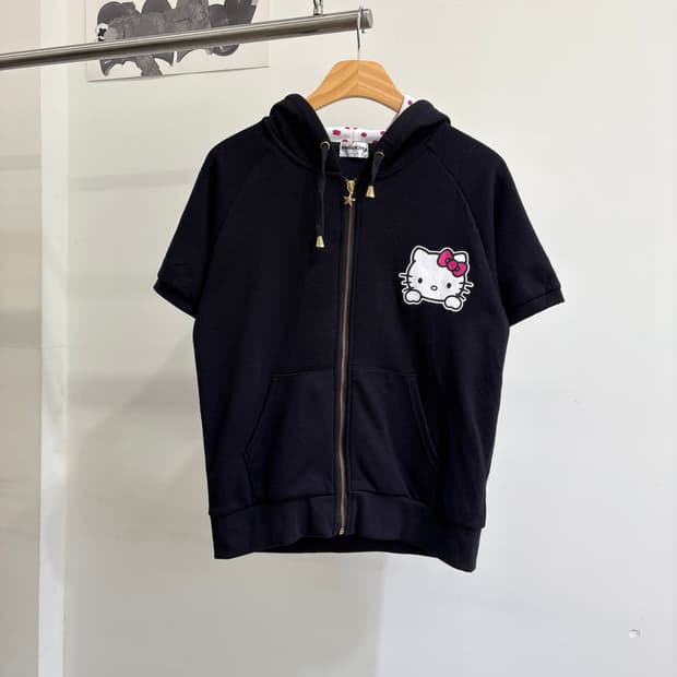 HELLO KITTY 자켓
