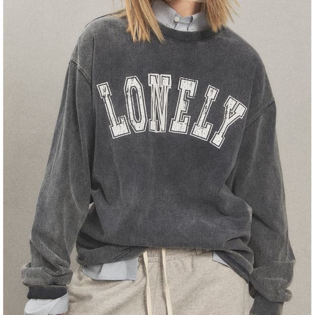 노앙 러블리 슬리브리스 티셔츠 차콜