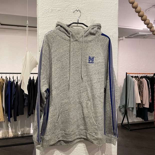 니들스 x awge 후드티셔츠