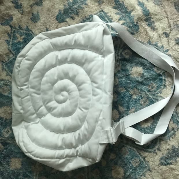 아컨시엘 snail backpack
