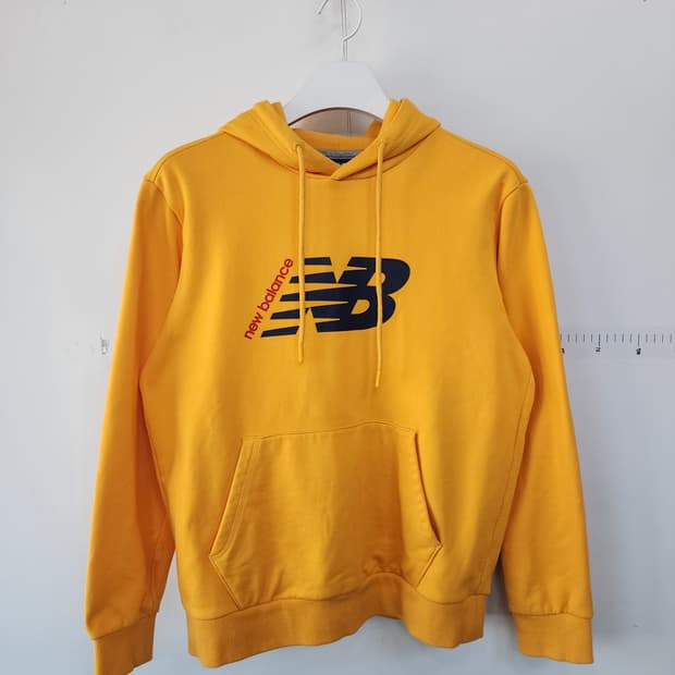 뉴발란스 노란색 후드티