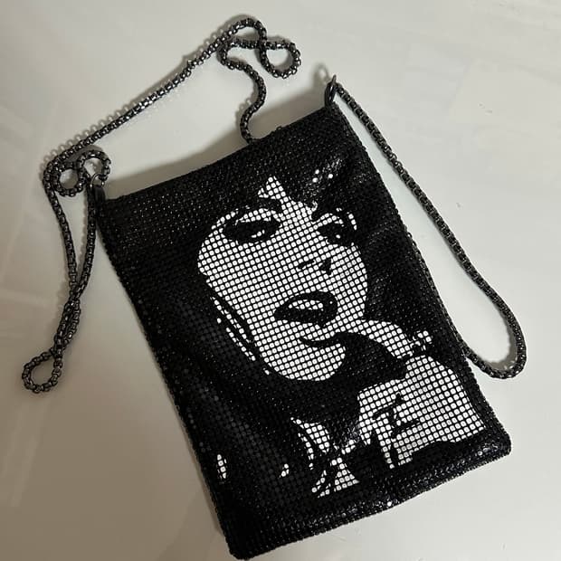 히스테릭 글래머 메탈 메쉬 사코슈 가방