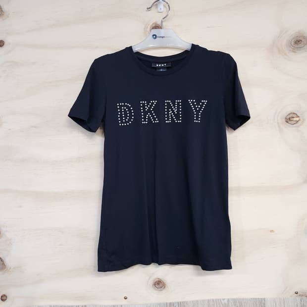 574) DKNY 진주자수 반팔 티셔츠