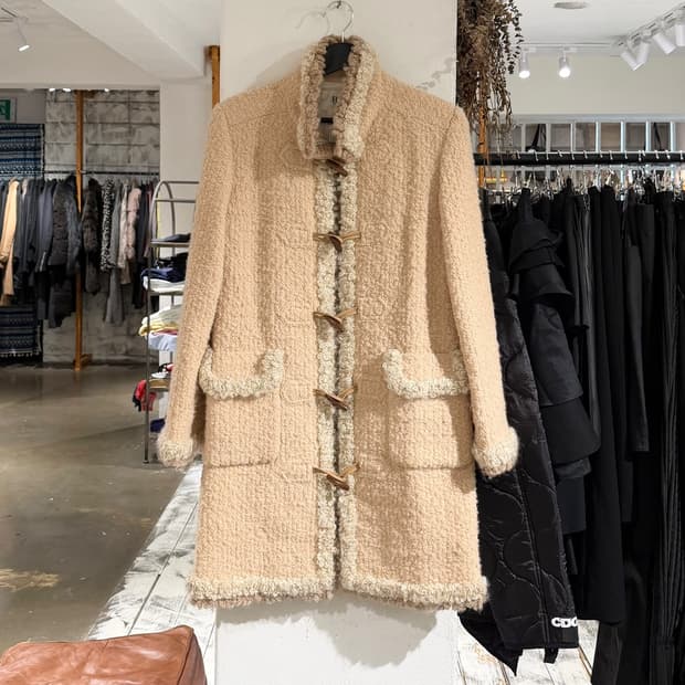 르네 베이지 트위드 포켓 더플 코트