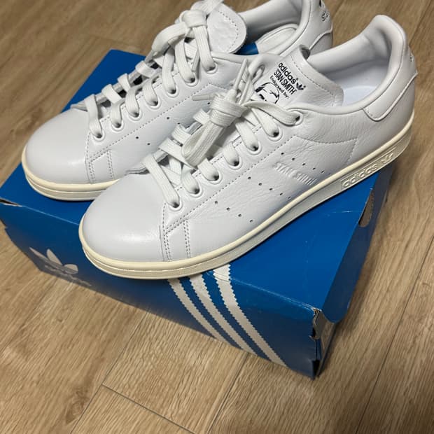 아디다스 스탠스미스 화이트 새상품 한정판
