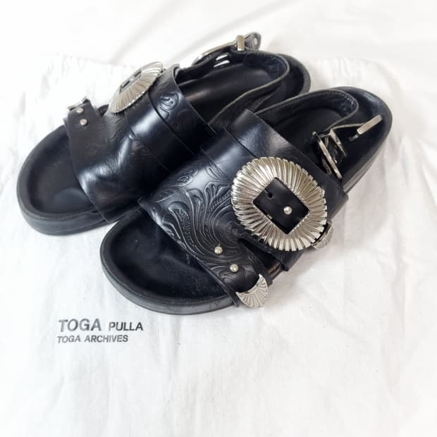 [36] TOGA PULLA Western Sandal