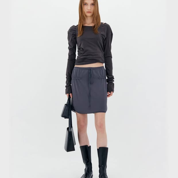 로우클래식 셔링 니트 미니 스커트 