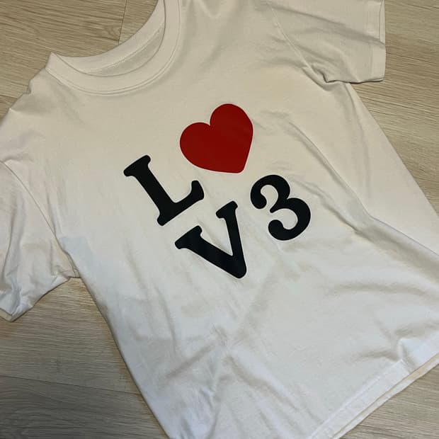 식케이 LOV3 티셔츠 반팔 L